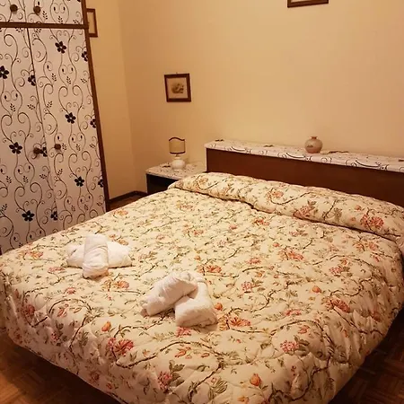 Accogliente E Comodo In * ストレーザ
